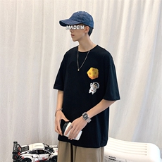 黑色
