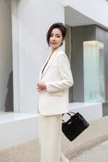 现货供应：西装外套，女装西装，拉思维加丝