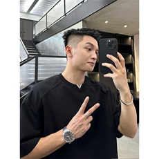 （网图）老钱风小V领夏季男士短袖T恤高级感简约上衣美式潮牌P28，男装T恤，电商C306-1