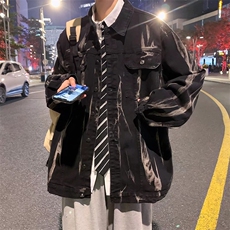 黑色