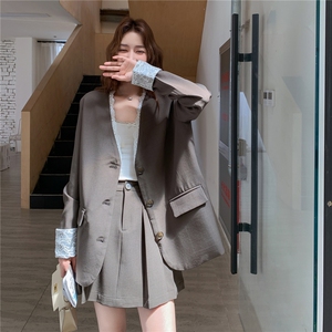 学院风穿搭棕色套装女春秋超火好看高级小众外套百褶半身裙两件套图片