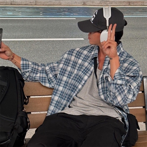 现货~X夏季男装长袖衬衫格子休闲衬衣情侣薄外套C001P60,黑花格子衬衣怎么搭配图片