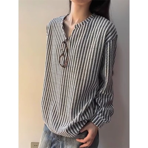 长袖t恤男春秋肌理感宽松内搭打底衫美鱼骨纹V领长袖T恤上衣 网图图片