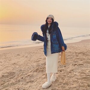 休闲牛仔派克加绒外套女2020冬季刺绣卡通大毛领外套图片
