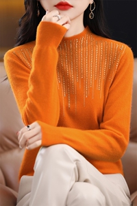 2024年秋冬季半高领镶钻针织衫女士保暖毛衣图片