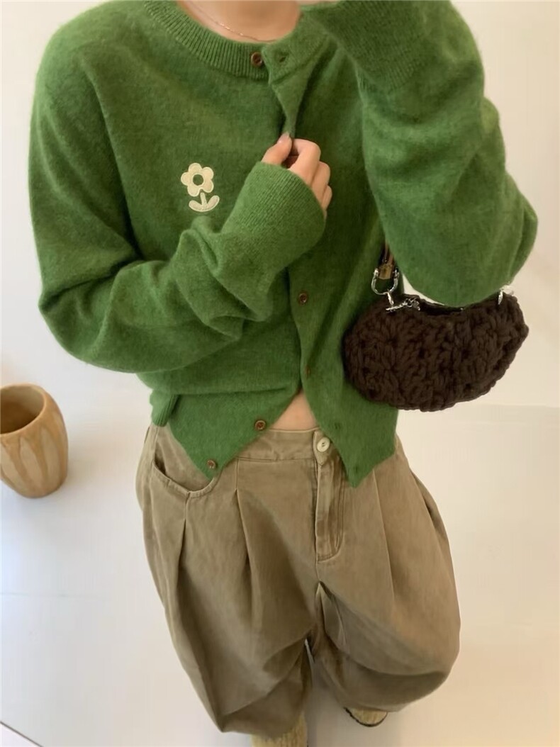 2025年秋季时尚百搭通勤简约休闲小花刺绣开衫，女装羊毛衫，伊绒腾羊绒