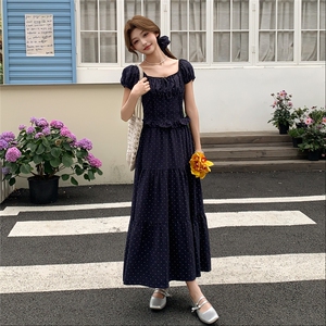 法式复古波点套装裙女2025年夏季新款温柔风减龄上衣半身裙两件套图片