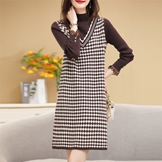 现货秋冬打底百搭显瘦时尚简约宽松高级感针织连衣裙女款，女装针织衫/毛衣，然然