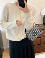 2024秋冬新款羊毛女士圆领纽扣羊毛开衫，女装羊毛衫，润辉羊绒