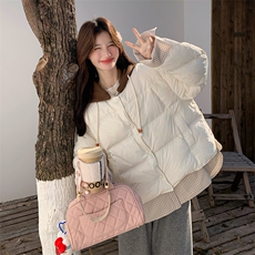 白色撞色拼接假两件保暖针织连帽羽绒服190-5083-90-P350K488，女装羽绒服，2B190