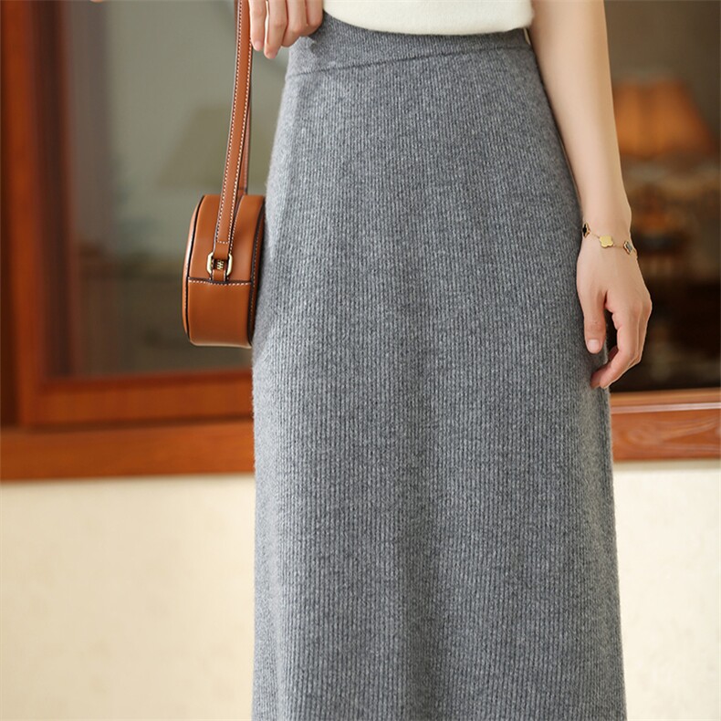 针织半身裙中长款纯色显瘦休闲2024年新款裙子女，女装半身裙，奥千羊绒