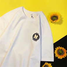 白色