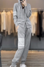 女士羊毛套装休闲舒适显瘦羊毛连帽开衫两件套，女装套装/套裙，暖思雅