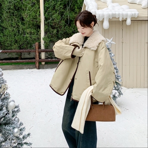 韩系复古羊羔毛大翻领派克服女冬季宽松保暖外套卡其色加厚羽绒服图片