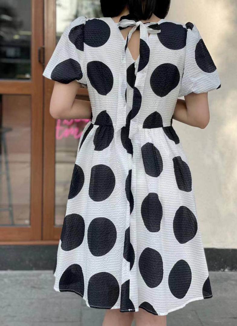 波点连衣裙，女装连衣裙，白柚