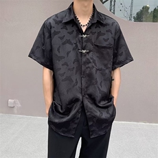 黑色