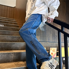 深蓝色