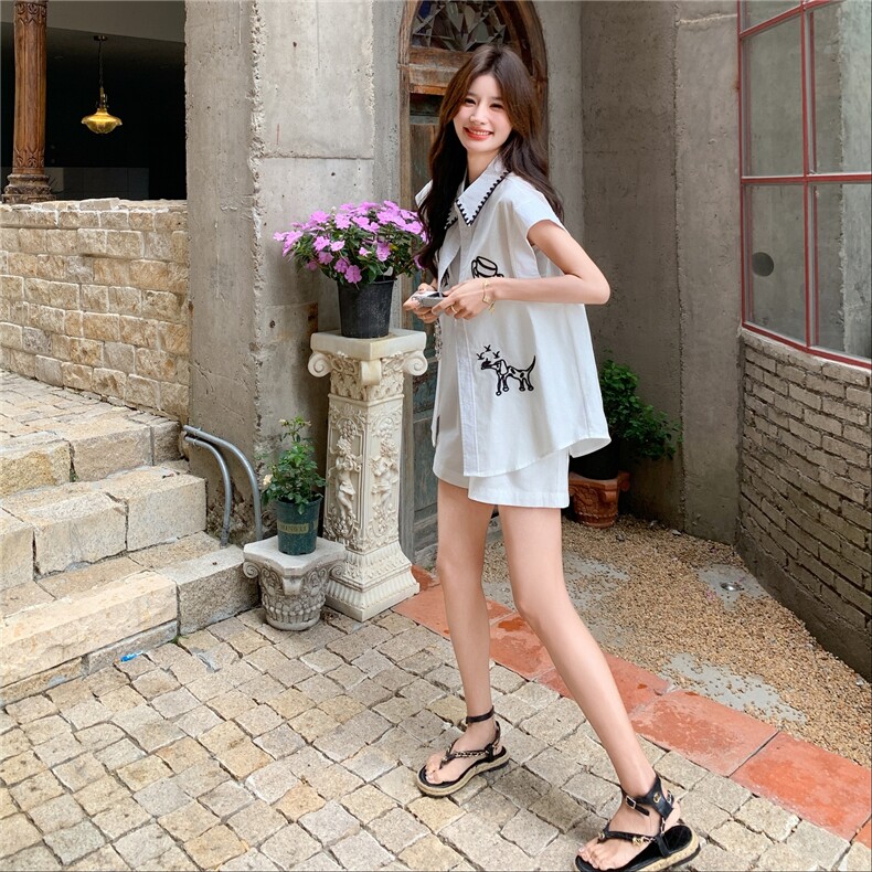 设计感刺绣印花衬衫高腰短裤套装女2025夏新款爆款流行休闲两件套,女装套装/套裙,2C133