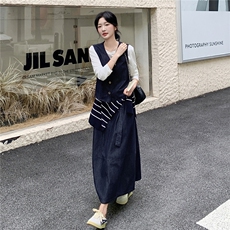韩系chic穿搭牛仔马甲套装女春秋2025超火好看高级感半身裙三件套，女装套装/套裙，维壹