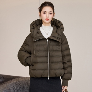 2025冬季新款休闲宽松连帽糖果色超轻羽绒服女图片