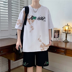 白色