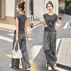 夏季新款女装优雅气质潮流收腰显瘦T恤直筒阔腿长裤两件套高级感，女装套装/套裙，尚羽泽网红店