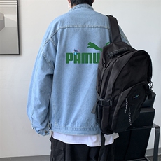 浅蓝色