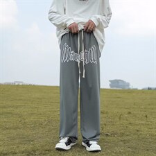灰色