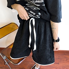 黑色