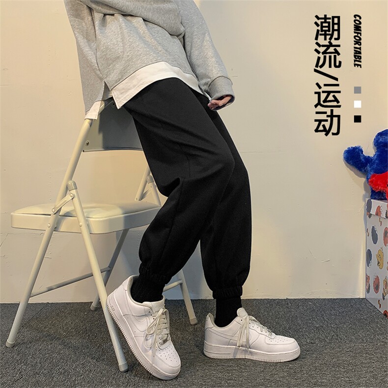 灰色