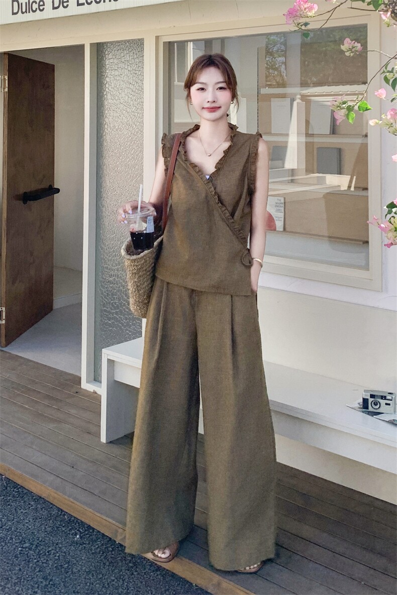 卡其色休闲减龄套装女2025夏新款时尚气质木耳边无袖阔腿裤两件套,女装套装/套裙,2C159