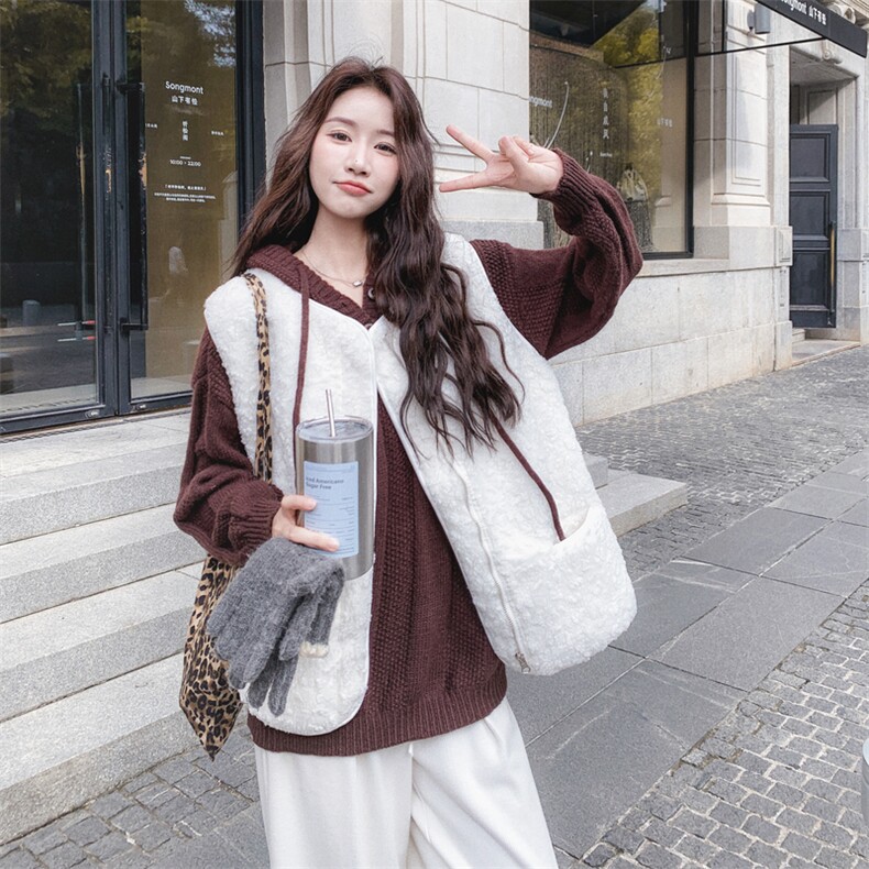 慵懒风羊羔绒马甲女秋冬宽松保暖无袖背心短外套百搭,女装短外套,2B187