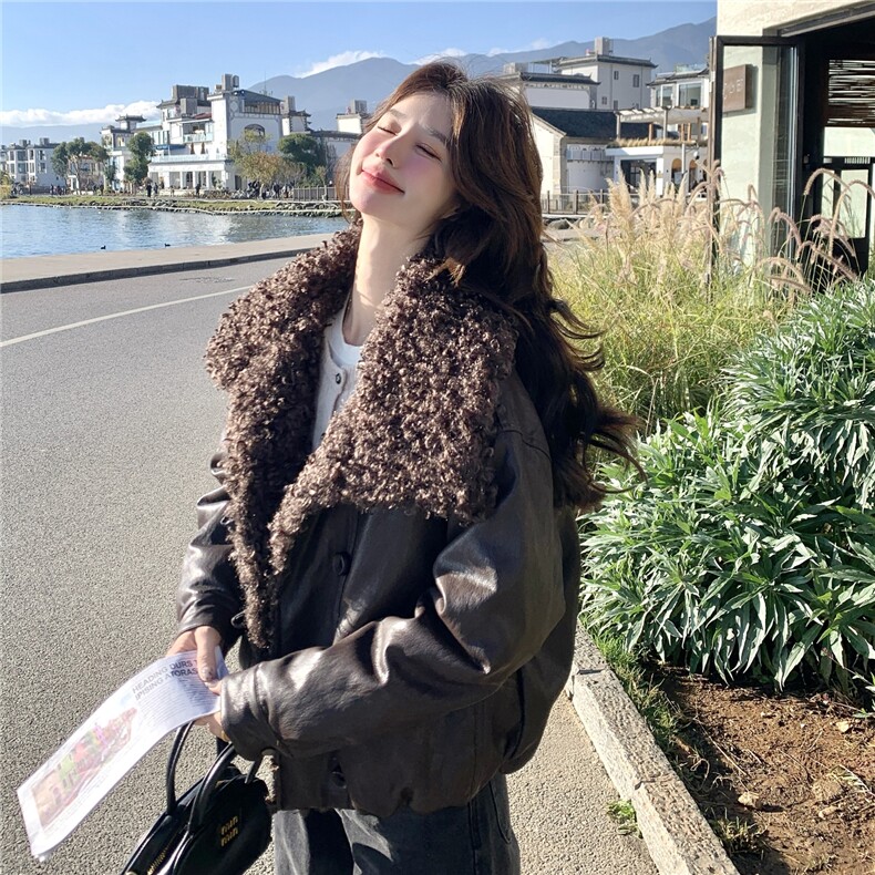 美拉德巨好看蛋白皮衣羽绒服女2025冬季新款双子星高端高级外套,女装羽绒服,艾米莉亚