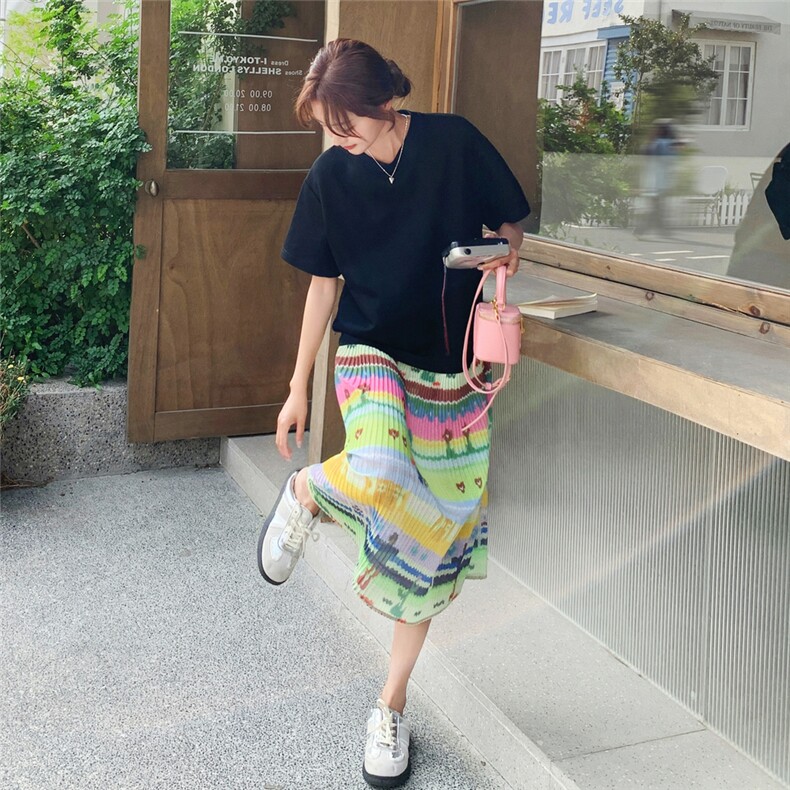 藏青色圆领t恤套装2025夏淡人慵懒风休闲多巴胺印花半身裙两件套,女装连衣裙,2C058