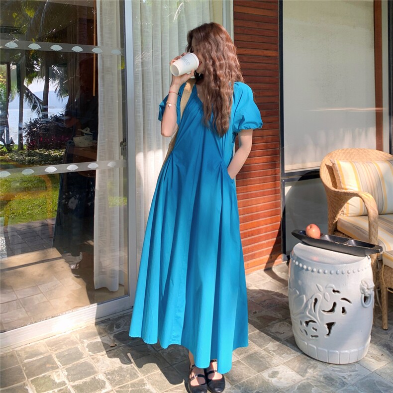 蓝色简单大方的连衣裙女2025夏季新款法式气质显瘦海边度假风长裙图片