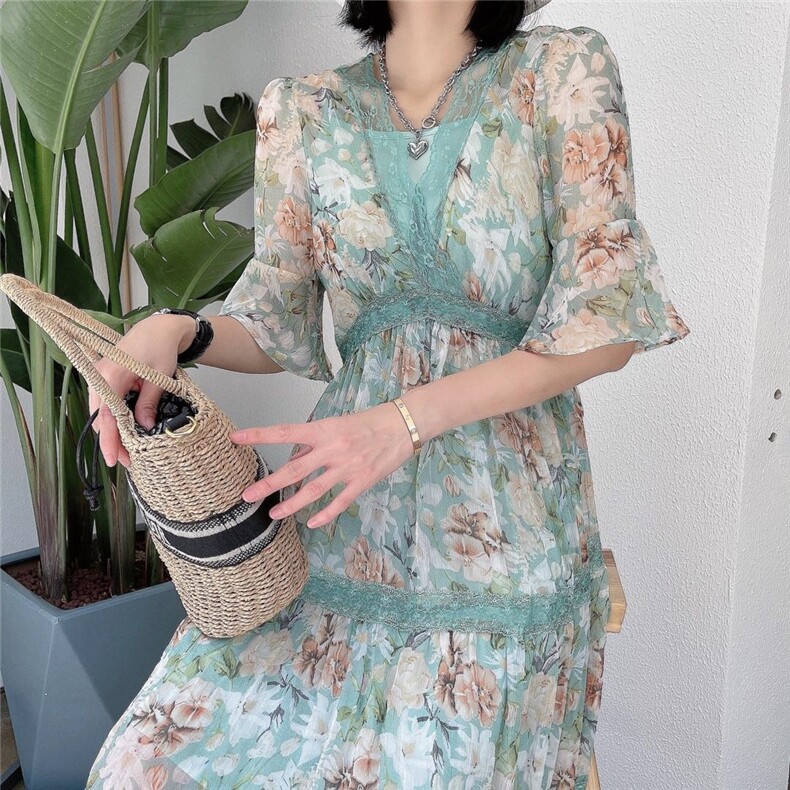 碎花连衣裙，女装连衣裙，布萱