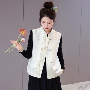 现货新中式马夹女2024年春季新款提花复古盘扣百搭马甲外套图片