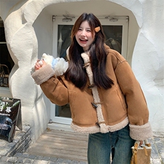 现货！冬装牛角扣皮毛一体连帽外套2C056-6853-P185控278，女装毛呢外套，2C056