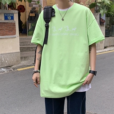 浅绿色