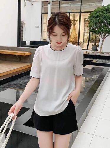 夏季新款百搭纯色短袖，女装，田间晨露