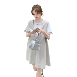 韩系休闲无袖背带连衣裙两件套女2025夏新款时尚蕾丝拼接短袖套装图片