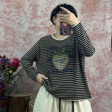 2025年秋季新款草莓条纹针织圆领女士上衣时尚休闲通勤百搭，女装针织衫/毛衣，秋虹羊绒