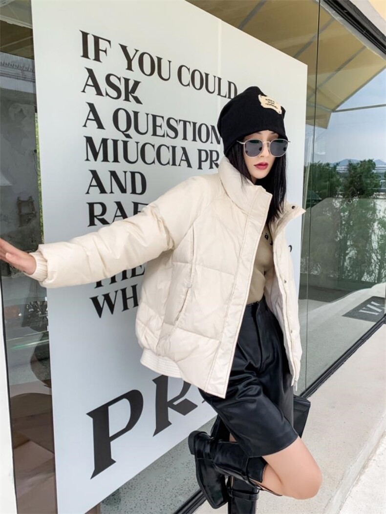 90白鸭绒，时尚羽绒服，女装羽绒服，佳伶百色