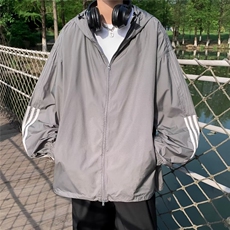 灰色
