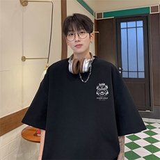 黑色