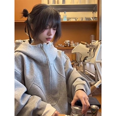 灰色