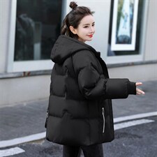 现货2022年冬季宽松长袖加厚纯色连帽短款棉衣，女装棉衣/棉服，深妍伊美