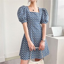 2022年夏季新款水洗牛仔镂空面料、法式宫廷风连衣裙。，女装连衣裙，序儿