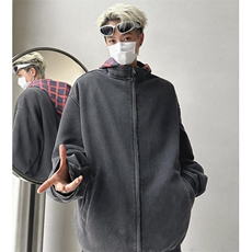 黑灰色