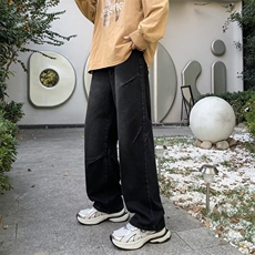 黑色